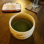 奥津荘 - ウェルカムドリンクの抹茶