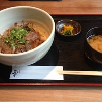 和牛料理 要 - 和牛炙り丼
