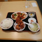 聚香楼 - 酢豚と唐揚げセットご飯大盛り