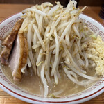 ラーメン神豚 - 料理写真:小ラーメン（850円）・カタメ、ニンニク、カラメ