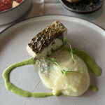 Il Re di Girgenti - ③アンバージャック(ヒラマサ類の魚)ズッキーニピューレとカリカリ野菜22€