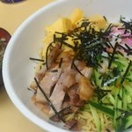 幸軒 - 2013・8　若い衆作の冷やし中華　違いが分かりますか？