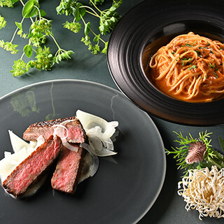 １6年間提供し続けている生雲丹のパスタは必食、厳選した肉も