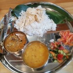 ミスカリ - チキンと豆のカレーライス大盛り