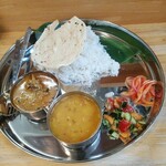 ミスカリ - チキンと豆のカレーライス大盛り