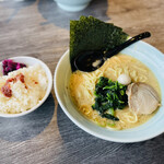 横浜家系ラーメン 喜多見家 - 