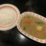 村上カレー店・プルプル - ナット・挽肉　900円
            ナンコツ　100円