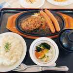 八洲カントリークラブレストラン - ハンバーグ＆ソーセージのグリル