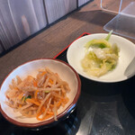 串と一品 米蔵 - きんぴらと白菜漬け