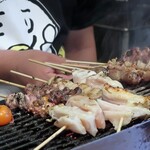 やきとり 正や - 炭火焼き中