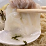 南砂餃子坊 - 海老感をほぼほぼ感じない海老ワンタン