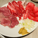 Horumon Yakiniku Hachi - 