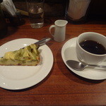 ヴァン・ド・リュー - 1000円ランチ（自家製ケーキ、コーヒー）