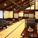 北の富士本店 櫻屋 - 各個室や80名まで収容可能の大広間をご用意しております。どうぞお気軽にお越しくださいませ。