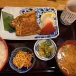 炭火焼専門食処 白銀屋 - 