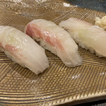にぎり鮨 一五〇 - 本日の白身3貫　右から鮃、スズキ、鯛　平凡だ〜