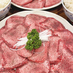 秋葉原 炭火焼肉 たん清 - 