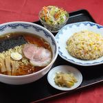 Pekin - 半チャーハンラーメン　850円