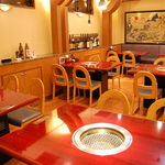 Meigetsu Nagarekawa Bekkan - 1階のお席はもございます。さっくり食べるならここでOK！