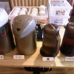 サイゴンレストラン - セルフのドリンクコーナー