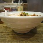 新橋 纏 - 烏賊干し鶏白湯醤油そば　780円
      
      
      