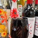 イタリアン＆肉バル 北の国バル - 【こぼれ赤ワイン】表面張力！しっかり美味しい赤ワイン！