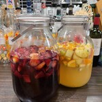 イタリアン＆肉バル 北の国バル - 【お店仕込みのサングリア】女性に人気のサングリアはフルーツがたっぷり！