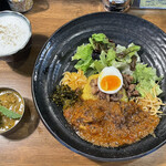 SPICY CURRY 魯珈 - 「ろかプレート（魯珈チキン）」1050円