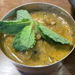 SPICY CURRY 魯珈 - 「ぷちカレー（限定 あさりミント）」400円