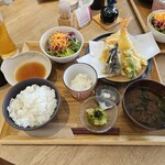 あかしあ - 季節の天ぷら和定食と生ビール