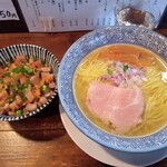 Shinasobaya Masa - 塩しじみらぁ〜麺、炙りチャーシューご飯