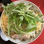 ラーメン もっけだの - 2023.6限定『トマトチーズつけ麺ニンニク野菜マシマシ』のトッピング