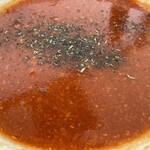 ラーメン もっけだの - 2023.6限定『トマトチーズつけ麺ニンニク野菜マシマシ』のつけ汁