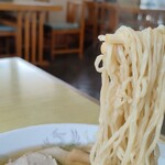 元祖十文字中華そば マルタマ - 麺