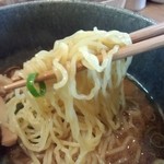 らぁ麺や 汐そば雫 - 麺リフト