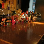 エムズ ピース - こちらはバーボンが中心