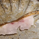 馳走 啐啄一十  - ⑩炭火焼き赤鯥【別称:ノドグロ】(長崎県対馬列島産)
      産卵は初夏～初秋、旬は晩秋～晩冬
      対馬列島産の赤鯥は脂が多いので旬でなくても濃厚さがあります