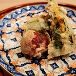 馬車道 大かわ - 万願寺とトマト天婦羅