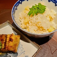 馳走 啐啄一十  - ⑮ホワイトアスパラガス(佐賀県産)の炊き込みご飯、山椒の木の芽載せ
                    ⑯炭火焼き海鰻(広島県吉島産)