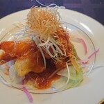 中国料理 海松 - 「海老のチリソース」揚げた海老をあえてソースをまぶせず、上からかけて食感を楽しんで貰おう発想…脱帽です！