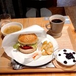 Sumi Kafe - チーズバーガーセット1200円税込