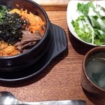 Daikanyama Sumibiyakiniku Sarugaku - 休日ランチビビンパ 1100円(税込) 高騰期の為 卵は別料金