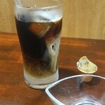 キッチン ブルー グローブ - ミルクを入れます