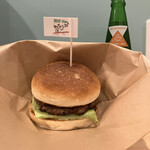 ハンバーガー&サラダ MB3 - 料理写真: