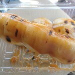 大黒屋餅店 - 持ち上げると柔らかさで垂れてきます