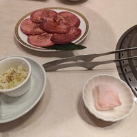 馬車道 de 焼肉 DOURAKU CORRIDA 北仲ブリック＆ホワイト店 - 