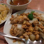 龍門 - 鶏肉とカシューナッツの炒め+チャーハンセット850円2013年8月18日龍門