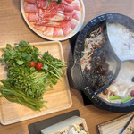 Mongoru Yakuzen Shabu Shabu Shaoweiyan - 