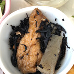 To-Fu Kafe Oohataya - 油揚げとヒジキの煮物