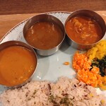 Time is Curry - 3種カレープレート（1150円）